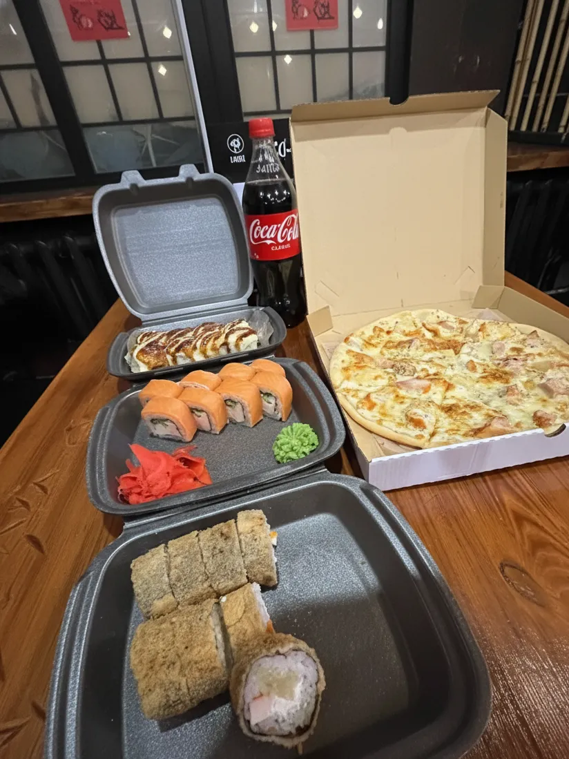 Комбо №10 (24шт)+Cola1L+Pizza-Гавайская от JaDi