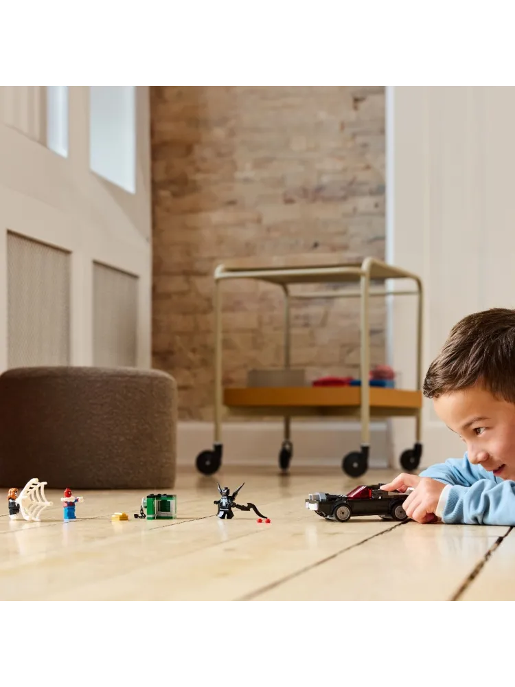 Конструктор LEGO Человек-Паук против автомобиля Венома, деталей 254 шт - фото 7