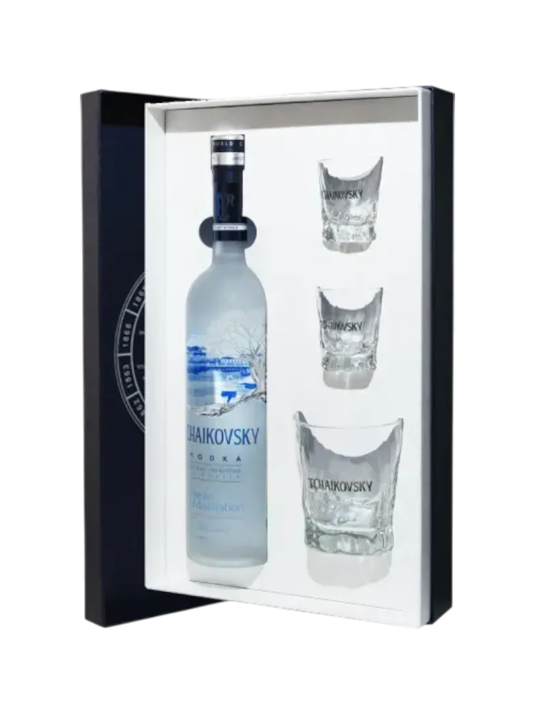 ВОДКА TCHAIKOVSKY 0.7Л 40% PREMIUM COLLTECTION + 2СТОПКИ И СТАКАН - фото 1