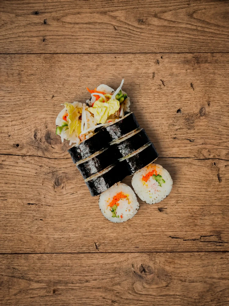 Кимбап с крабом от Brofood