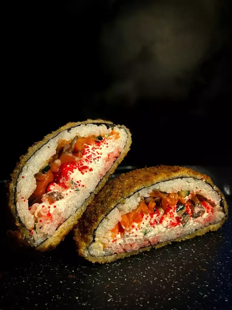 Разрезать бургер с соусами от JaDi